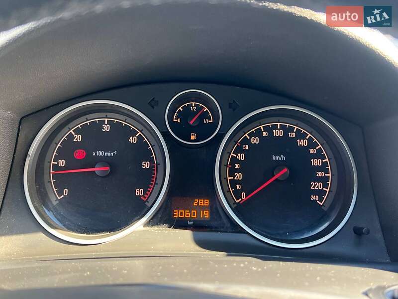 Универсал Opel Astra 2010 в Киеве фото 15 Универсал Opel Astra 2010 в Киеве