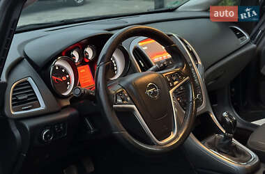 Универсал Opel Astra 2014 в 