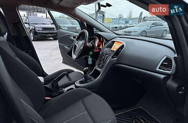 Универсал Opel Astra 2014 в 