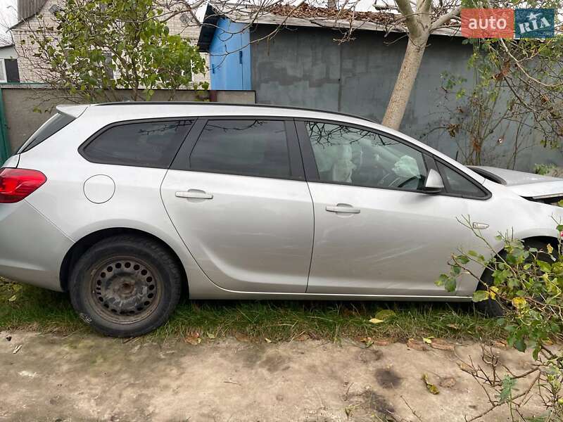 Универсал Opel Astra 2011 в Василькове фото Универсал Opel Astra 2011 в Василькове