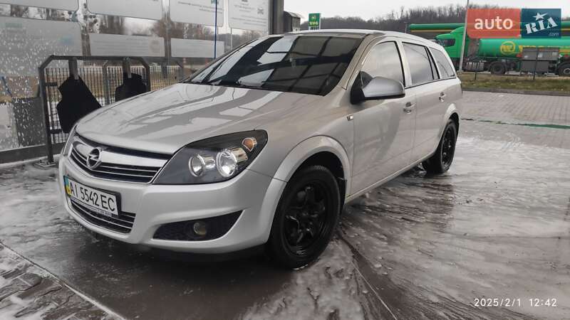 Opel Astra 2013 Opel Astra 2013