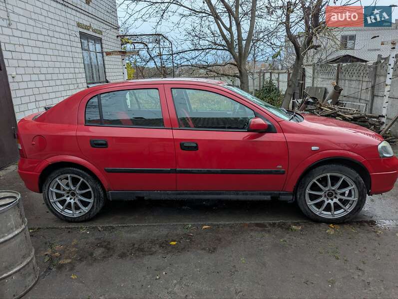 Хэтчбек Opel Astra 2006 в Харькове