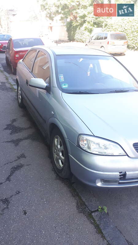 Хэтчбек Opel Astra 2001 в Ужгороде