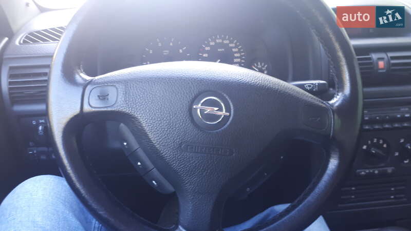 Хэтчбек Opel Astra 2001 в Ужгороде