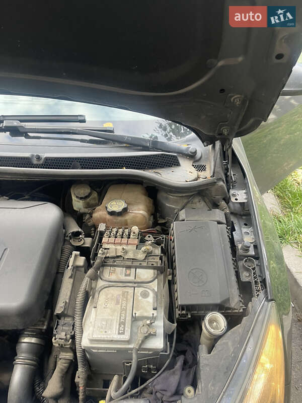 Хэтчбек Opel Astra 2013 в Фастове