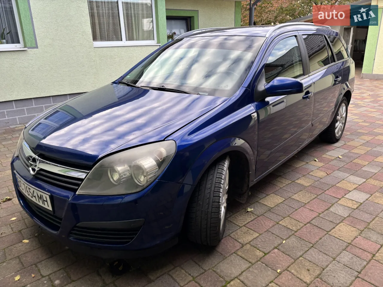 Авто доглянуте і готове до довгих дистанцій.  Двигун та ходова у відмінному стані. Гаражне зберігання. Мало їздив по Україні (2021-22) у зв'язку  з переїздом за кордон . Два ключі, два комплекти резини ( зимова  - майже  як нова).