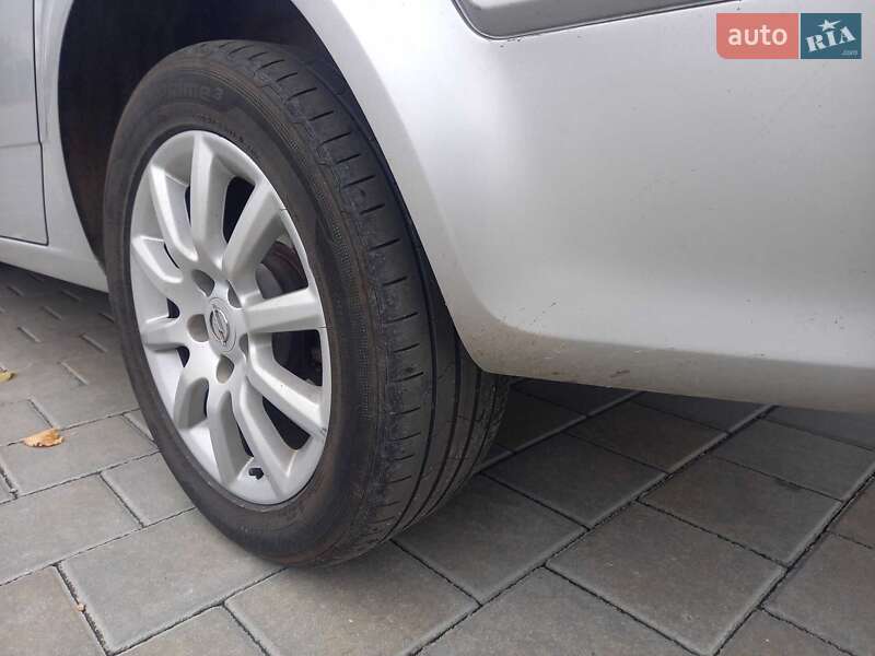 Универсал Opel Astra 2010 в Черкассах