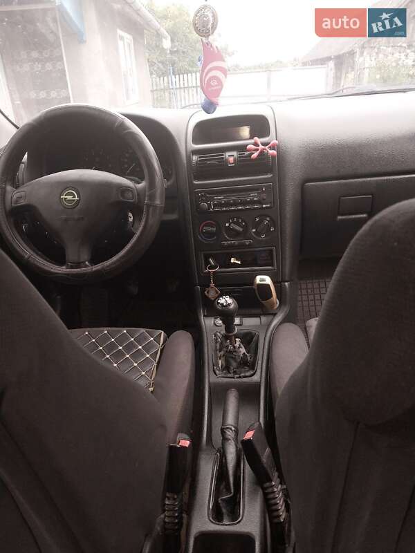 Хэтчбек Opel Astra 1999 в Журавном