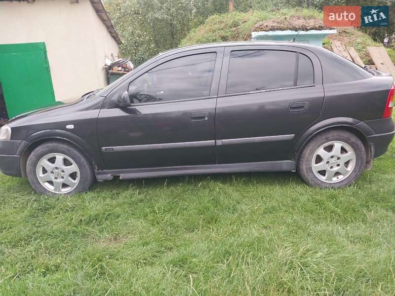 Хэтчбек Opel Astra 1999 в Журавном