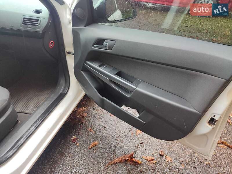 Універсал Opel Astra 2011 в Тульчині фото 24 Універсал Opel Astra 2011 в Тульчині