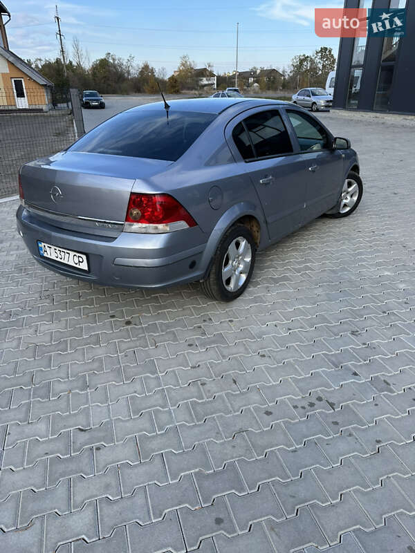Седан Opel Astra 2008 в Ивано-Франковске фото 5 Седан Opel Astra 2008 в Ивано-Франковске
