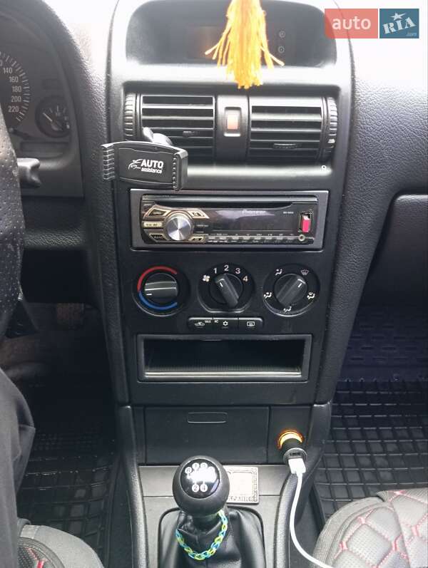 Седан Opel Astra 2007 в Славуті