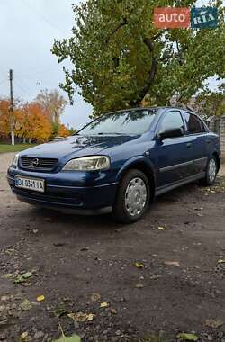 Седан Opel Astra 2005 в Смеле