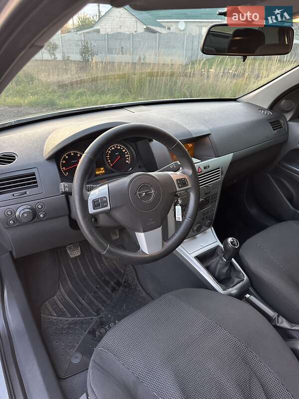 Седан Opel Astra 2012 в Козельце фото 7 Седан Opel Astra 2012 в Козельце