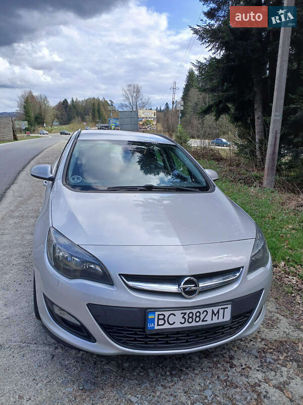 Универсал Opel Astra 2013 в Бориславе