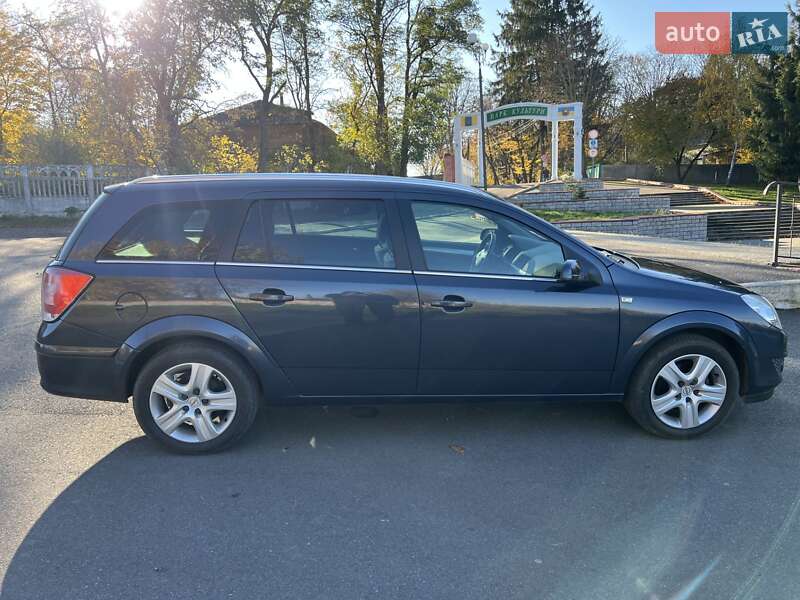 Универсал Opel Astra 2009 в Жмеринке