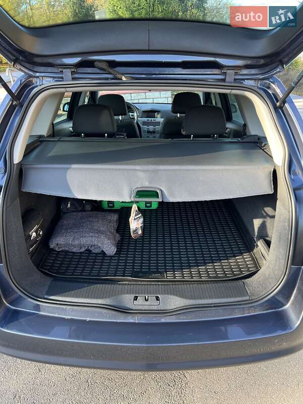 Универсал Opel Astra 2009 в Жмеринке