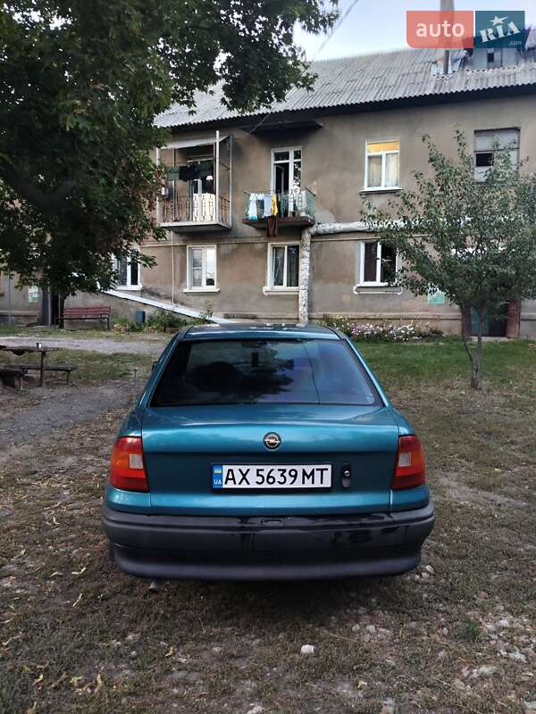 Седан Opel Astra 1993 в Харкові