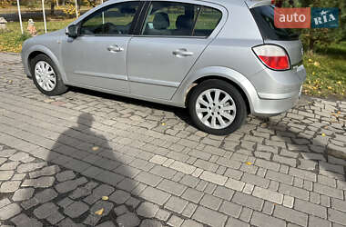 Хэтчбек Opel Astra 2004 в Луцке Хэтчбек Opel Astra 2004 в Луцке