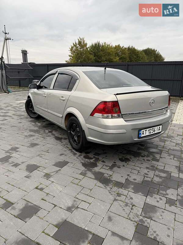 Седан Opel Astra 2007 в Перегинском фото 9 Седан Opel Astra 2007 в Перегинском