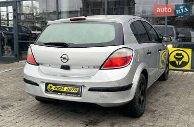 Хетчбек Opel Astra 2005 в 