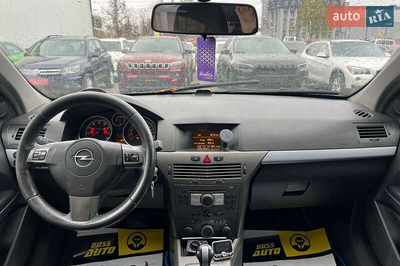 Хэтчбек Opel Astra 2005 в Ивано-Франковске