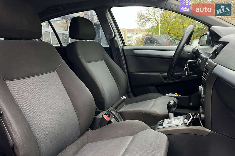 Хэтчбек Opel Astra 2005 в Ивано-Франковске