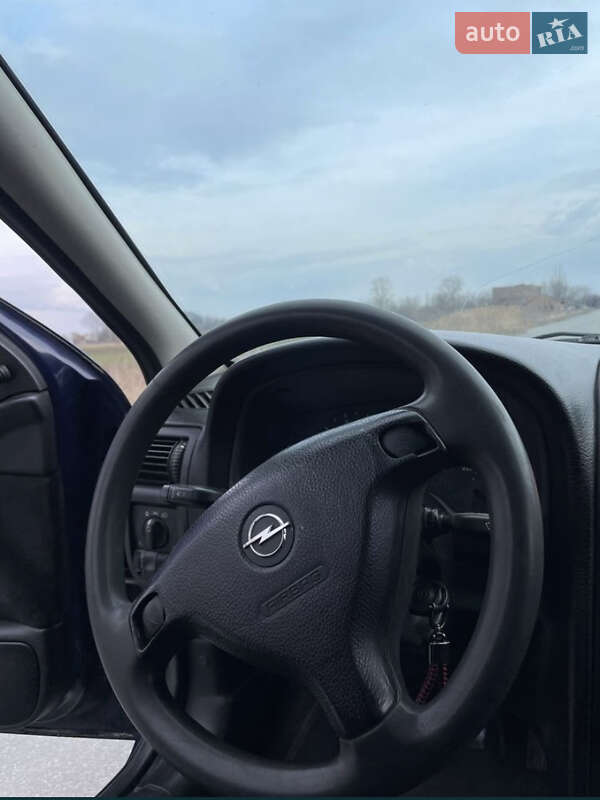 Хэтчбек Opel Astra 2000 в Тальном фото 2 Хэтчбек Opel Astra 2000 в Тальном
