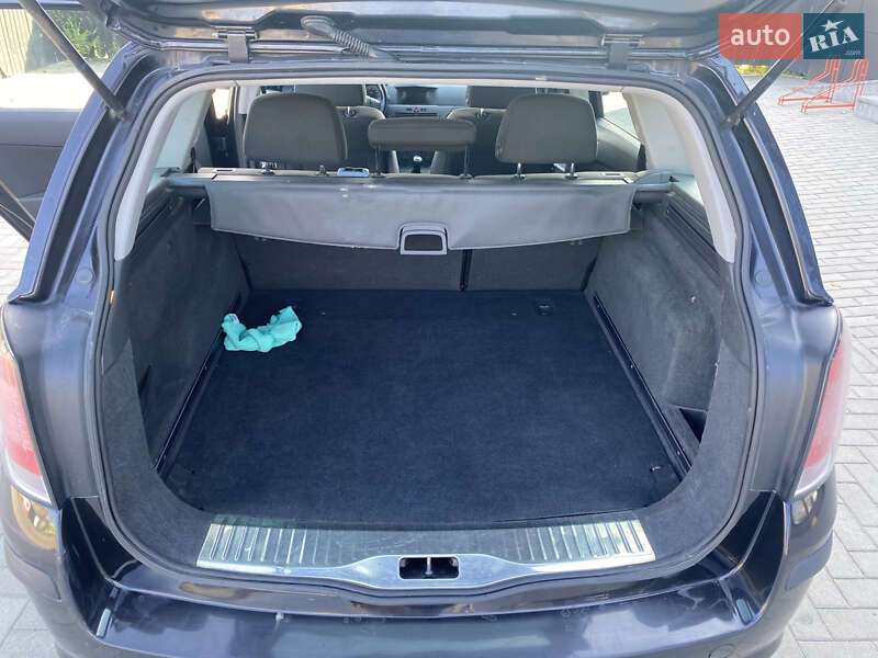 Универсал Opel Astra 2004 в Шепетовке