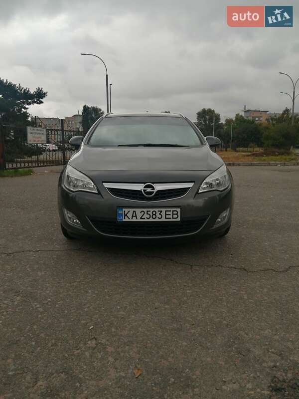 Универсал Opel Astra 2011 в Киеве фото 8 Универсал Opel Astra 2011 в Киеве