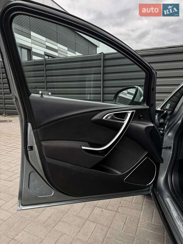 Хэтчбек Opel Astra 2010 в Черкассах