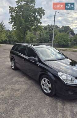 Універсал Opel Astra 2008 в Черкасах