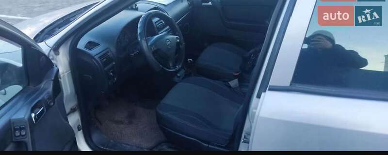 Хэтчбек Opel Astra 2003 в Житомире фото 2 Хэтчбек Opel Astra 2003 в Житомире
