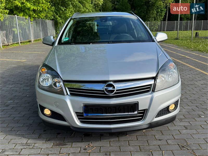 Универсал Opel Astra 2010 в Вишневце фото 5 Универсал Opel Astra 2010 в Вишневце
