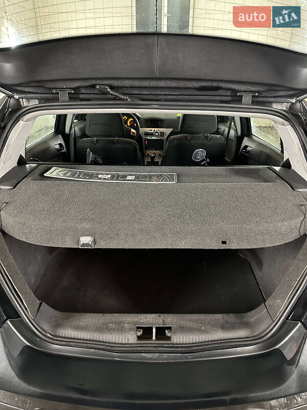Хетчбек Opel Astra 2010 в Коломиї фото 2 Хетчбек Opel Astra 2010 в Коломиї