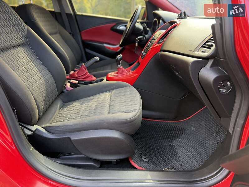 Универсал Opel Astra 2013 в Ровно фото 61 Универсал Opel Astra 2013 в Ровно