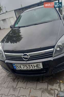 Універсал Opel Astra 2006 в Волочиську