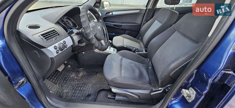 Хэтчбек Opel Astra 2006 в Киеве фото 8 Хэтчбек Opel Astra 2006 в Киеве