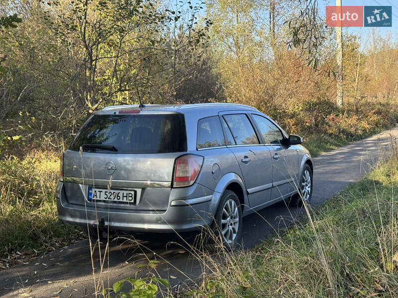 Универсал Opel Astra 2007 в Ивано-Франковске