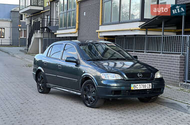 Седан Opel Astra 2001 в Жовкве