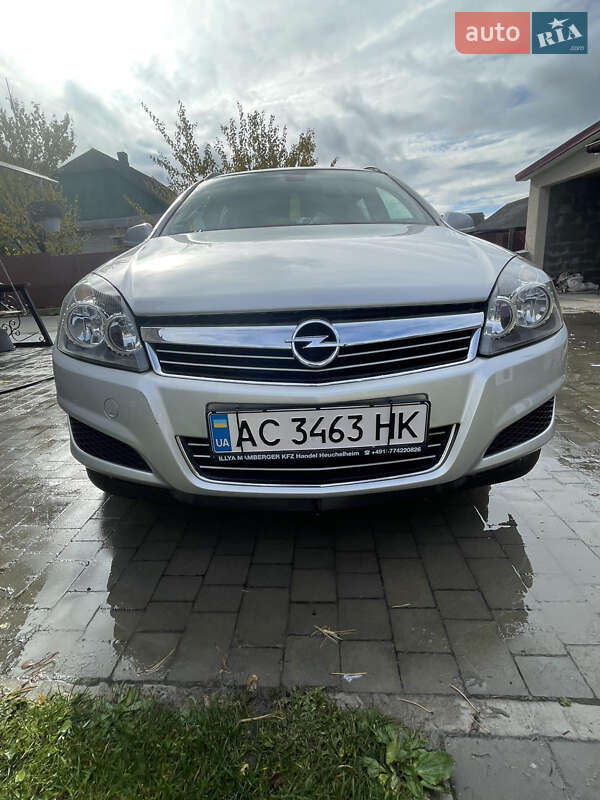 Универсал Opel Astra 2010 в Шацке фото Универсал Opel Astra 2010 в Шацке