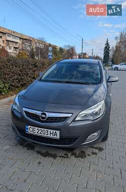 Универсал Opel Astra 2011 в Черновцах