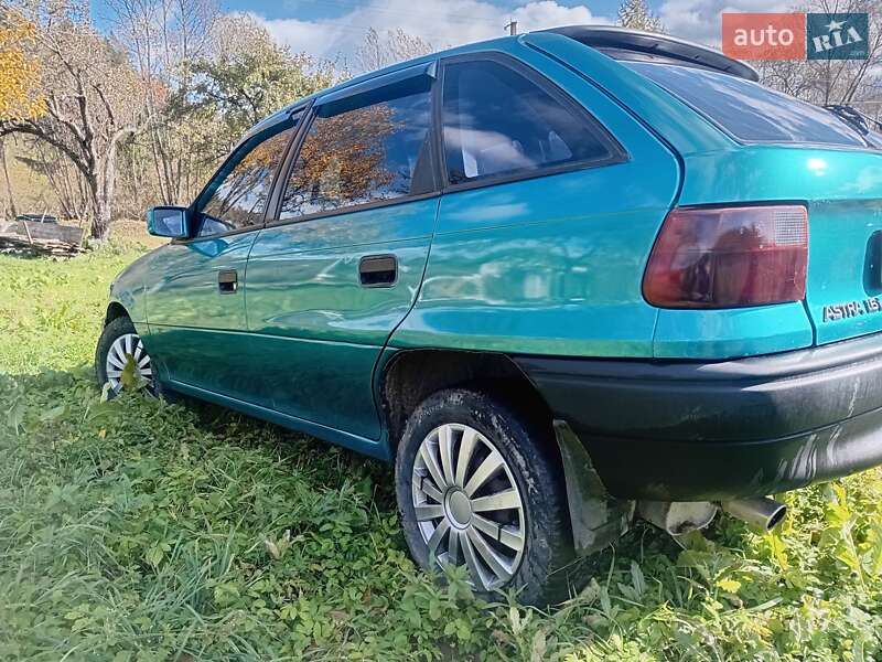 Хэтчбек Opel Astra 1994 в Бориславе