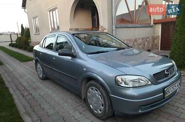 Седан Opel Astra 2008 в Тернополе Седан Opel Astra 2008 в Тернополе