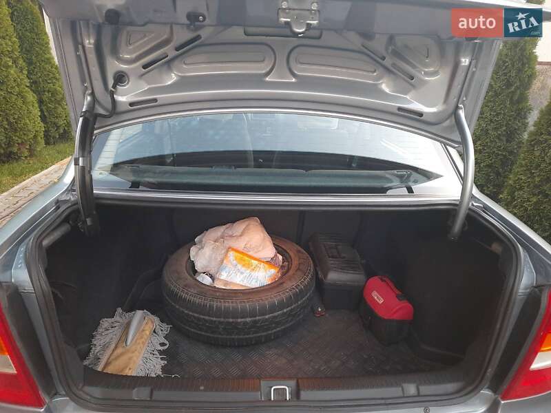 Седан Opel Astra 2008 в Тернополі фото 6 Седан Opel Astra 2008 в Тернополі