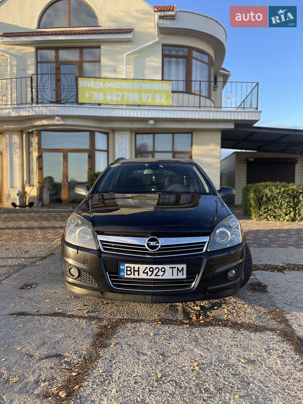 Универсал Opel Astra 2008 в Одессе