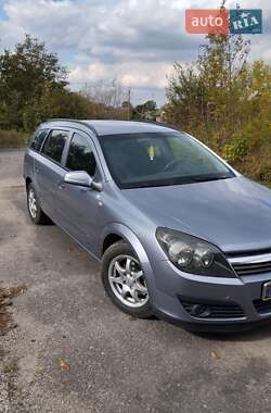 Универсал Opel Astra 2006 в Самборе