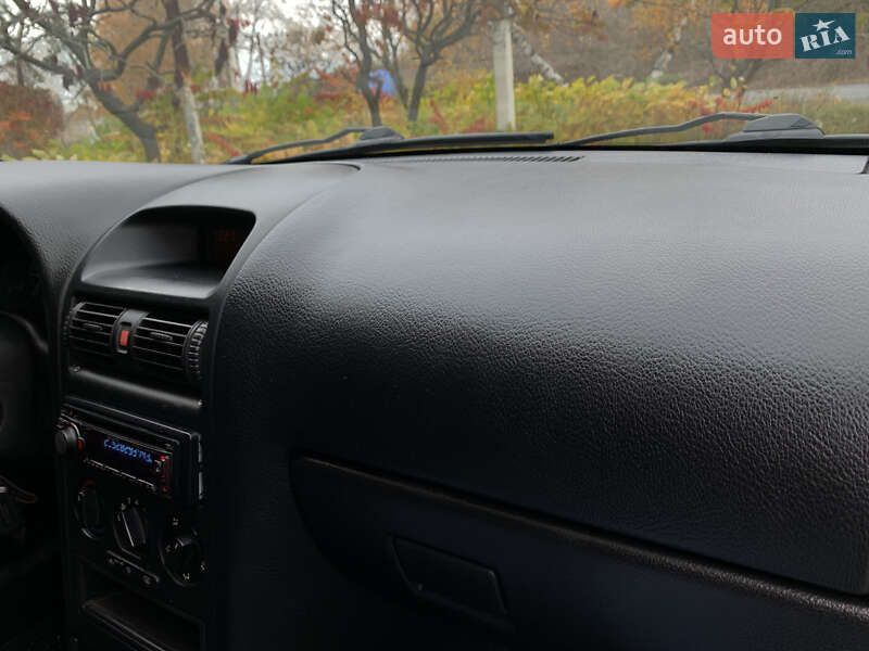 Седан Opel Astra 2008 в Краснограде фото 20 Седан Opel Astra 2008 в Краснограде