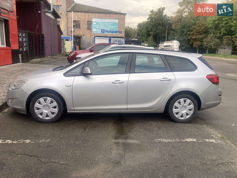 Універсал Opel Astra 2012 в Києві фото 5 Універсал Opel Astra 2012 в Києві