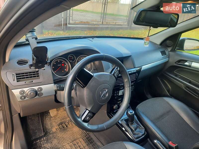 Универсал Opel Astra 2009 в Добротворе